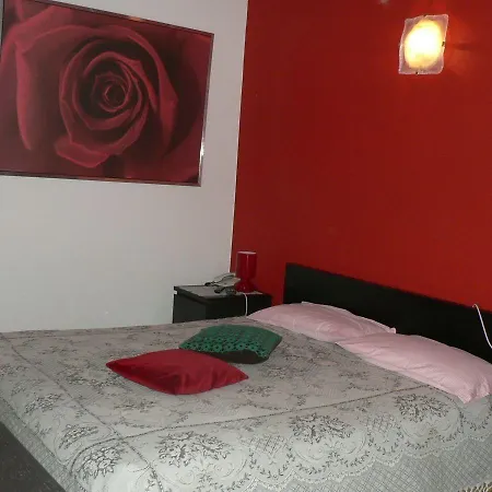 Al Cavallino Rosso Otel