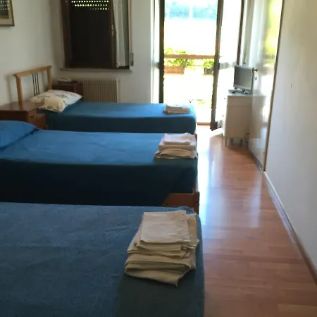 Otel Al Cavallino Rosso Mel