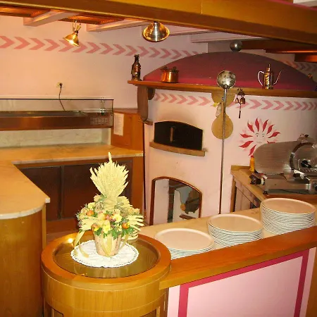 Al Cavallino Rosso *